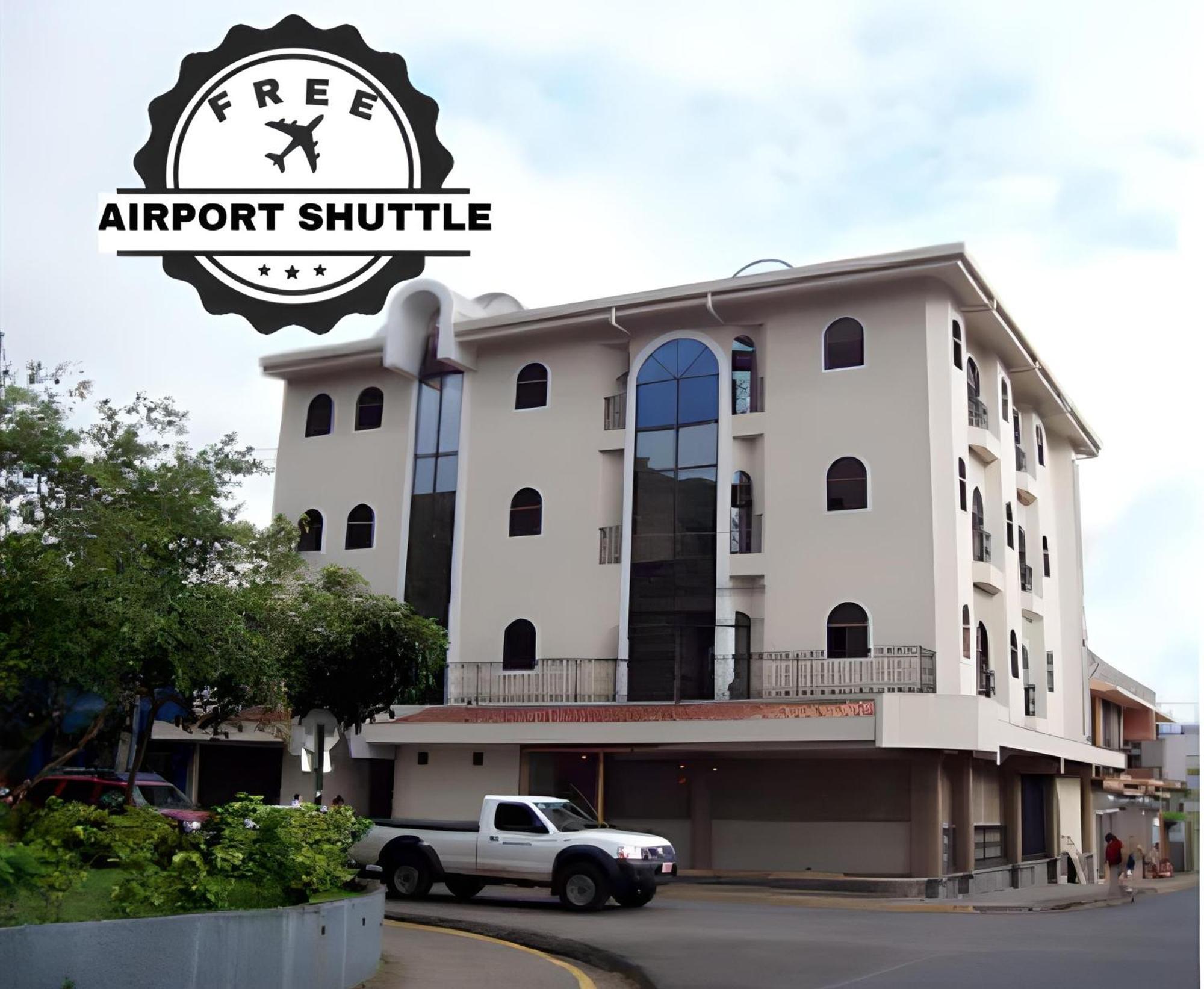 Alajuela Backpackers Airport Hostel Exterior foto